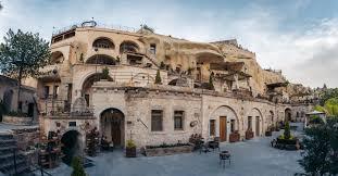 Hera Cave Suites