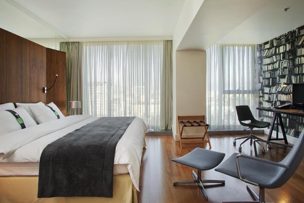 Holiday Inn Hotel