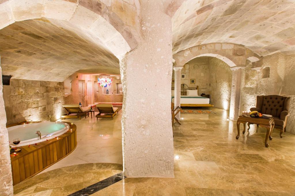 Imperial Cave Hotel