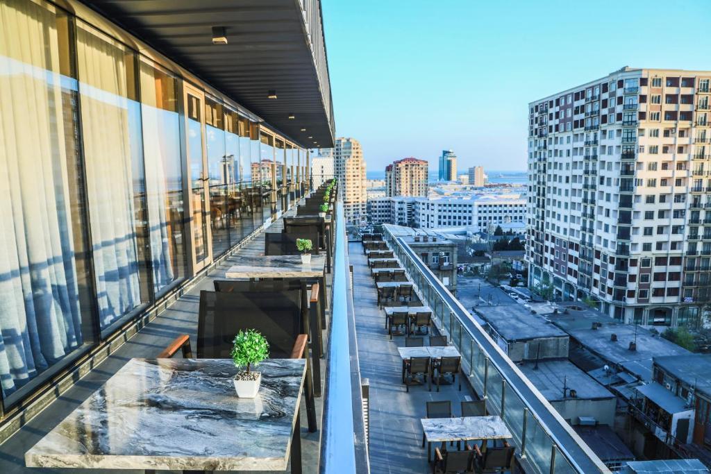 Iris Hotel