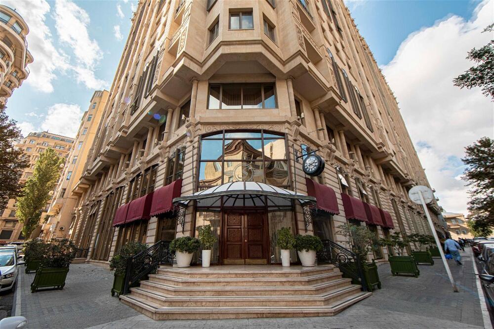 Sapphire Inn