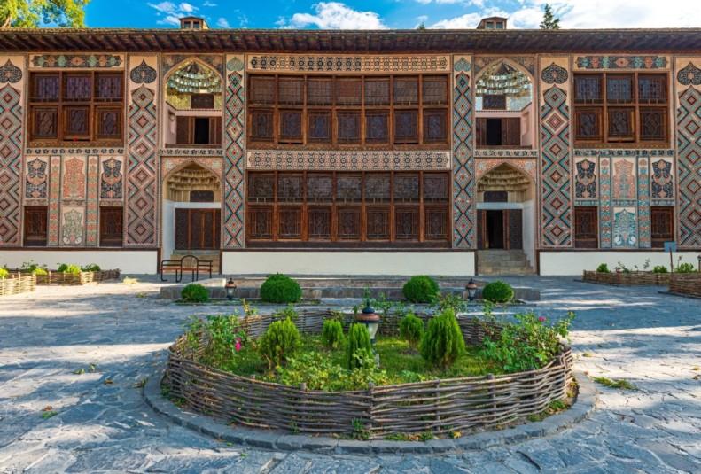 Discover Azerbaijan in a 9-day tour