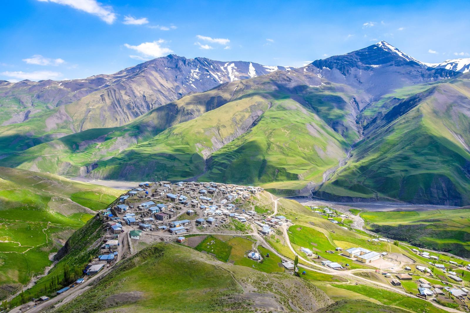 "Discover Azerbaijan: The Ultimate 4-Day Adventure"