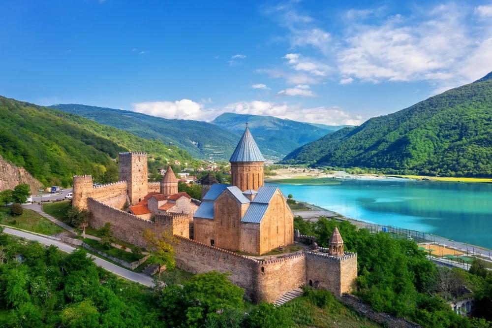 Unforgettable Georgia tour package